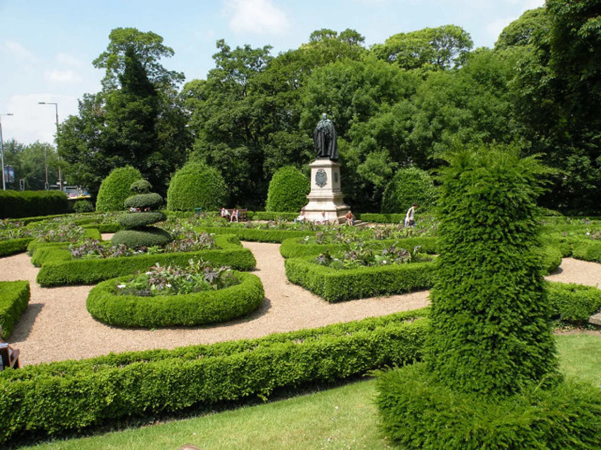 north road friary gardens